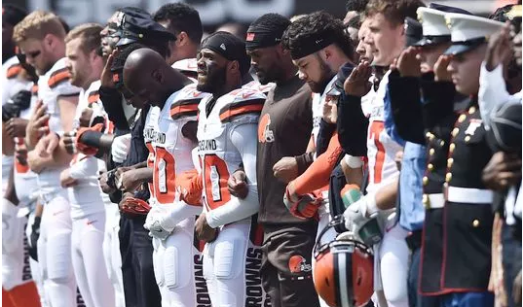 Browns stand with police